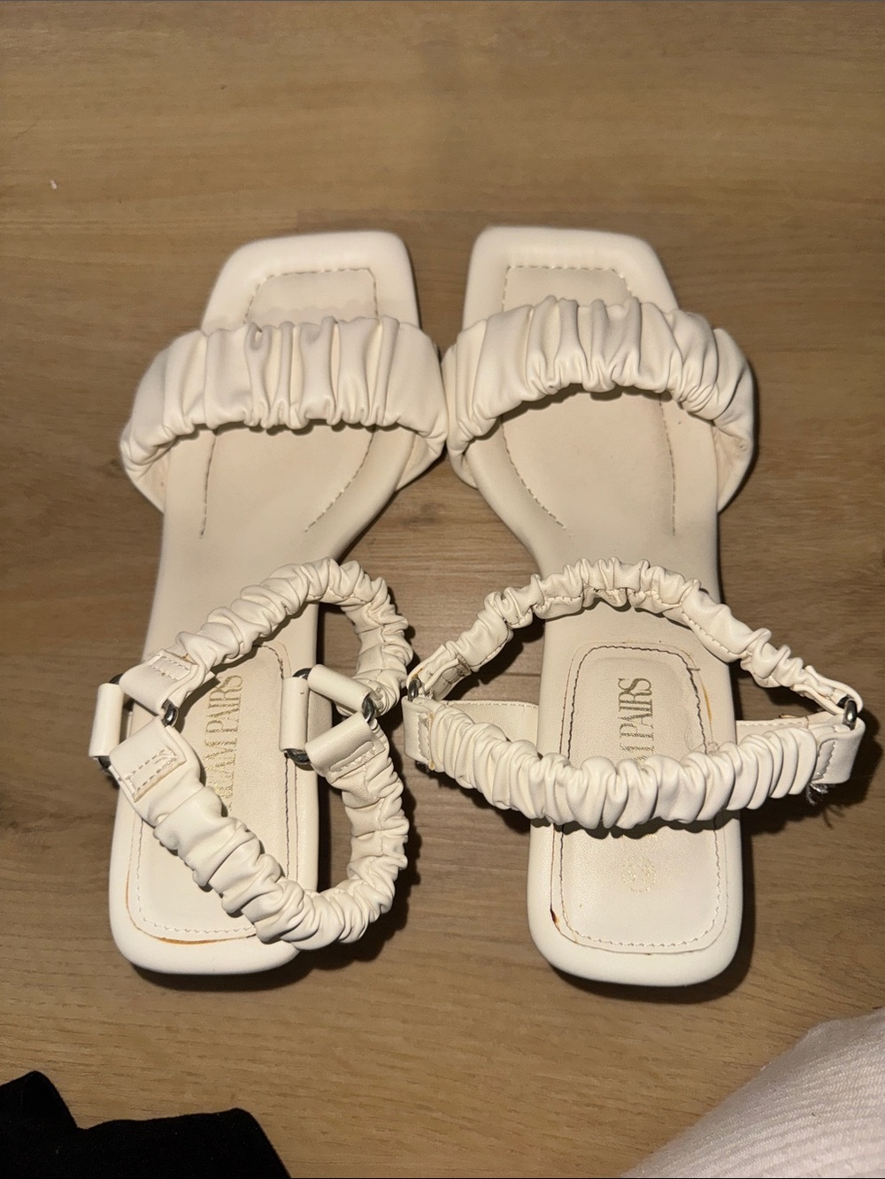 DREAMPAIES kitten heels Womens Ruched Strap Square-Toe Sandals in Cream